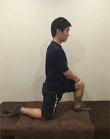股関節屈筋群のストレッチ